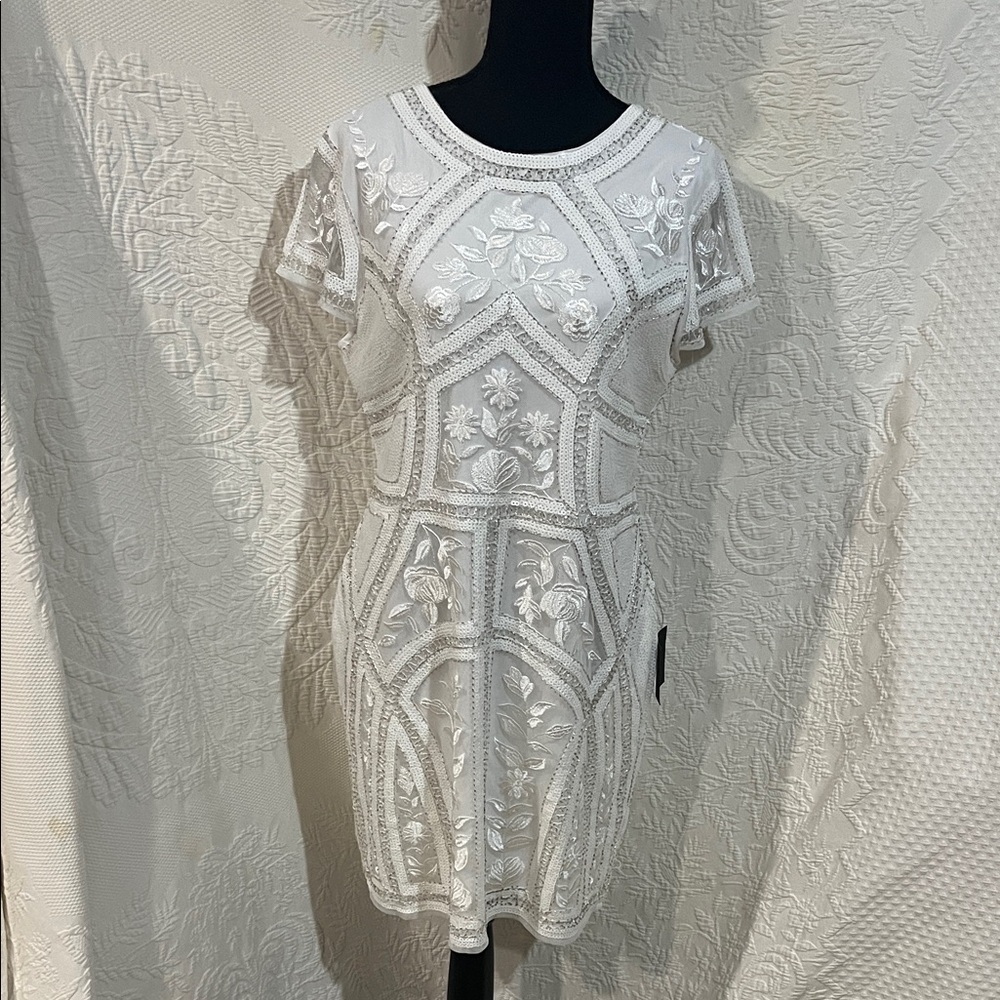 Lulu’s Spread Your Shine White Sequin Embroidered Bodycon Dress,‎ size XL, NWT